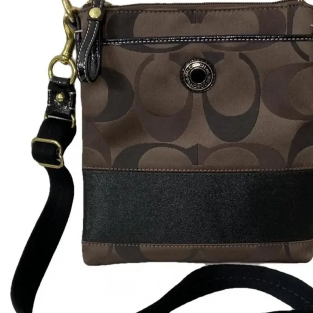 Coach Crossbody Shoulder Bag Brown Black Monogram Slim & Spacious Swingpack